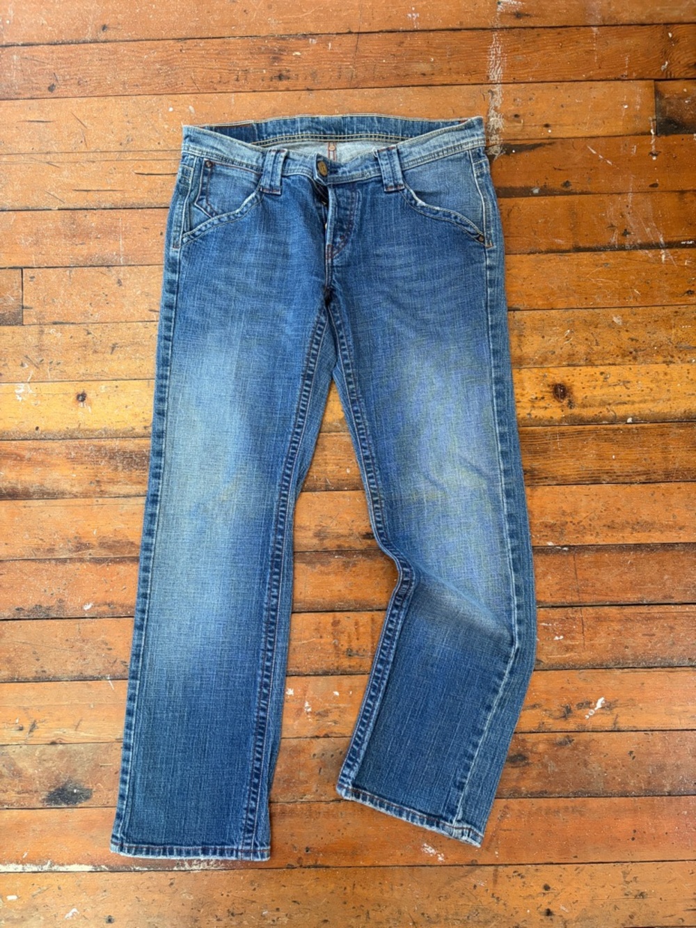 Vintage Levi’s buttonfly medium wash straight leg stud back